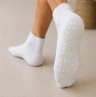 WHITE PILATES SOCKS (2)